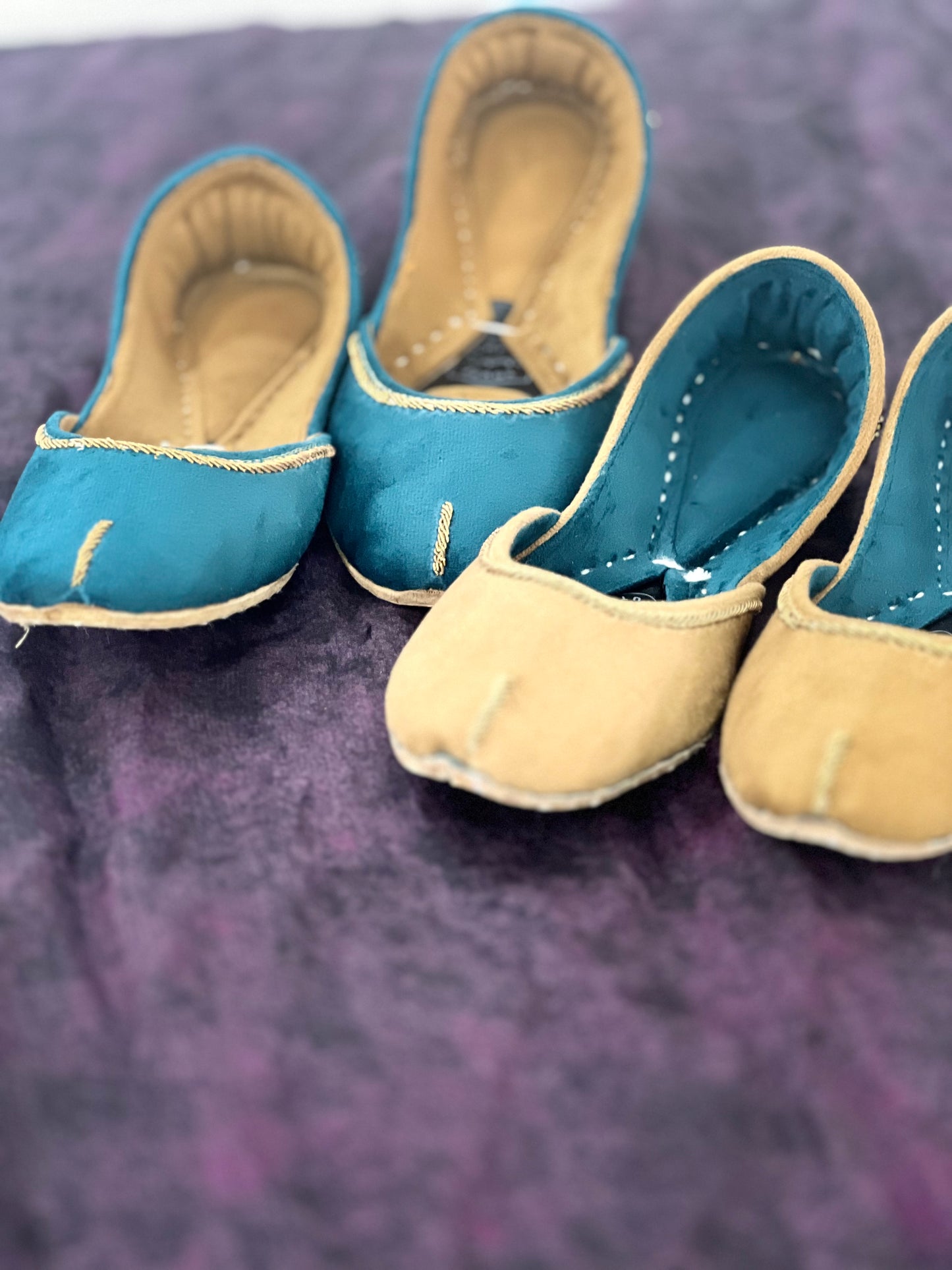 Saadgi - Beige Valvet