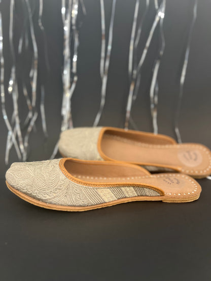 Mastani Mojri Chappal