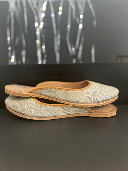 Mastani Mojri Chappal