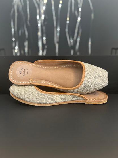 Mastani Mojri Chappal